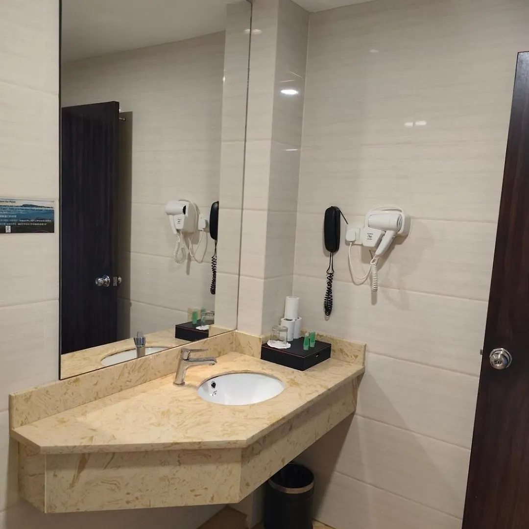 Lintas Platinum Hotel Kota Kinabalu 3*,  Malaysia