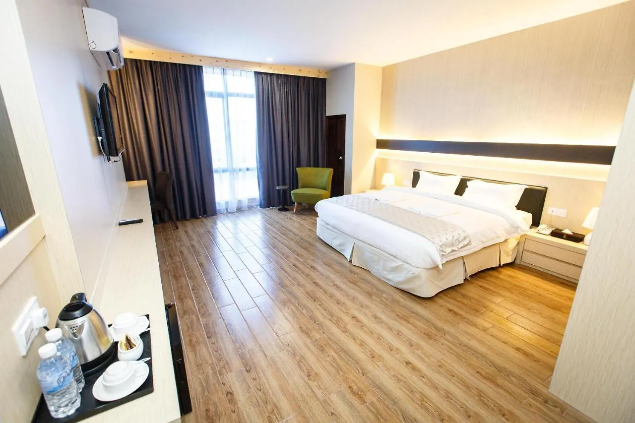 Lintas Platinum Hotel Kota Kinabalu 3*,